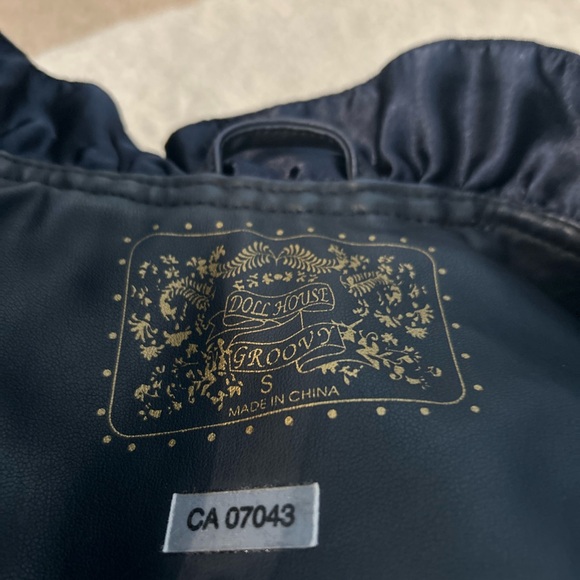 Dollhouse jacket - Picture 4 of 4